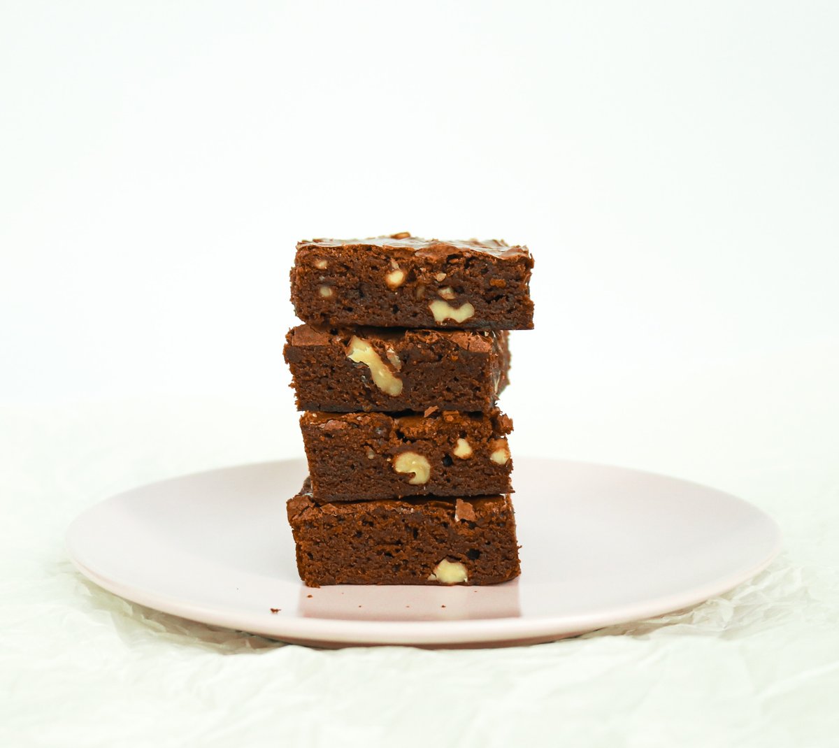 whiskmv's tweet photo. If your weekend plans don’t include these Walnut Fudge Brownies, consider changing them.
We also have Classic Brownies &amp; Ganache Brownies available. DM us to have your orders delivered. 😀 https://t.co/uVK6ns5lSW