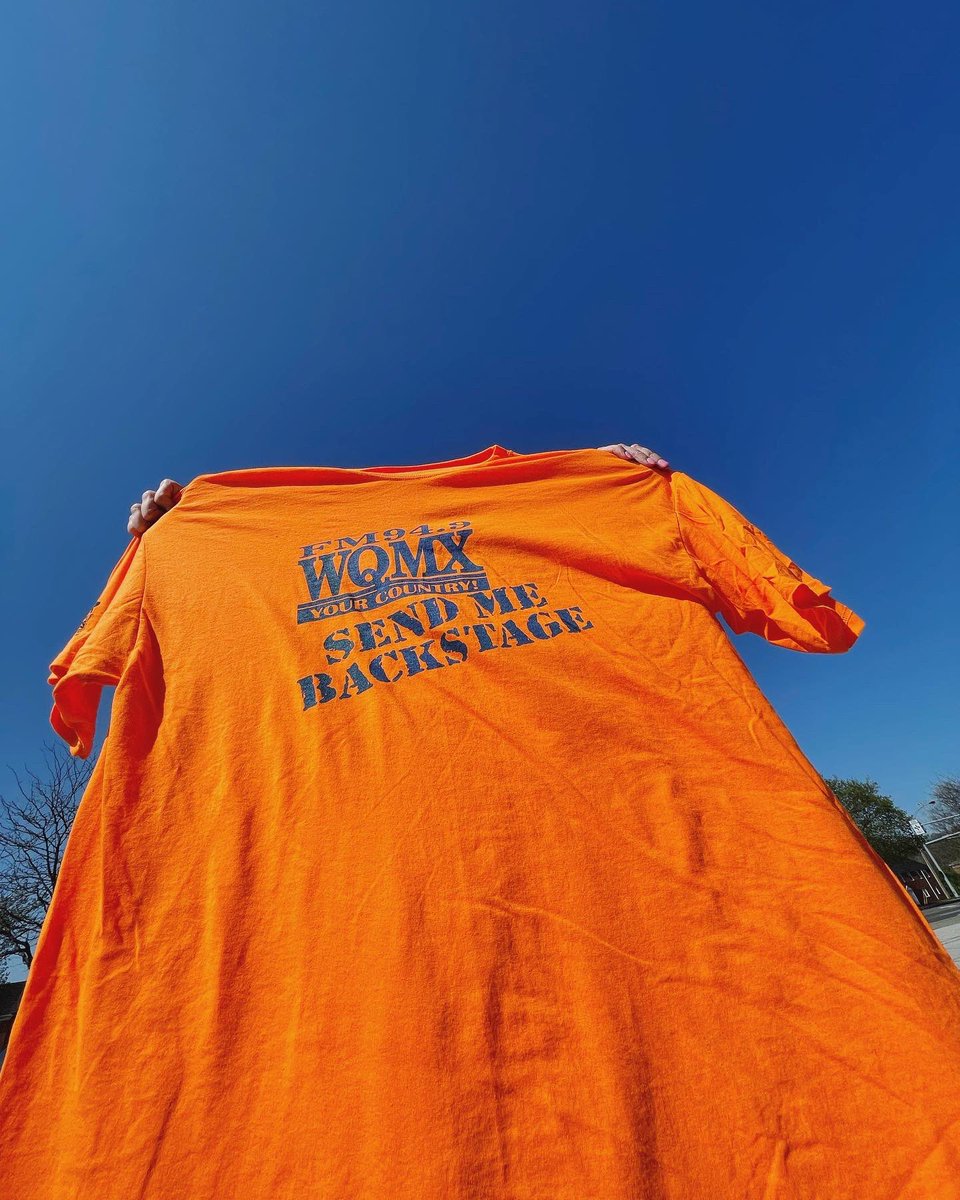 949WQMX's tweet photo. NEON ORANGE IS THE 2022 SEND ME BACKSTAGE SHIRT COLOR! 🍊🔥🎃🧶☄️💥🔥🍑🥕🧡
Check https://t.co/4vVHVZu5hc on where and when you can find WQMX out and about for Send Me Backstage Ticket Stops! #WQMX #NeonOrange #Throwback #Summer #CountryConcerts #SendMeBackstage #TicketStops https://t.co/lDYd75ziBb