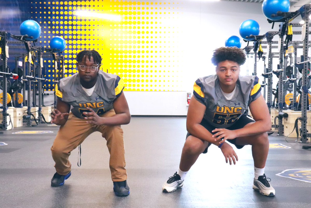 actrojansfball's tweet photo. Thank you @87ed @FBCoachByrnes @conrad_wallis for showing our big dawgs how @UNC_BearsFB grinds in the trenches on Saturday! #GetUpGreeley 🐻 🏈 #TrojanStrong 🔰 https://t.co/1NNuoDNx4t