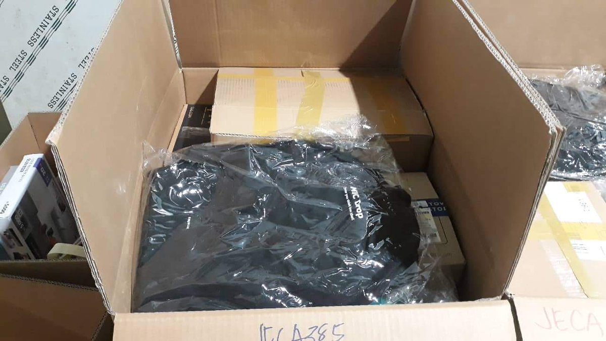 purpleballoonph's tweet photo. Good Evening! #PBPUpdates
BOX 13, 14 & 15 already picked up by courier. Nagulat din akoπ will be updating MList on Saturday and Sunday na po including photo updates. Check ko kung ano yung mga naka include sa mga boxes na ito. ππ https://t.co/M2pyvqDLew