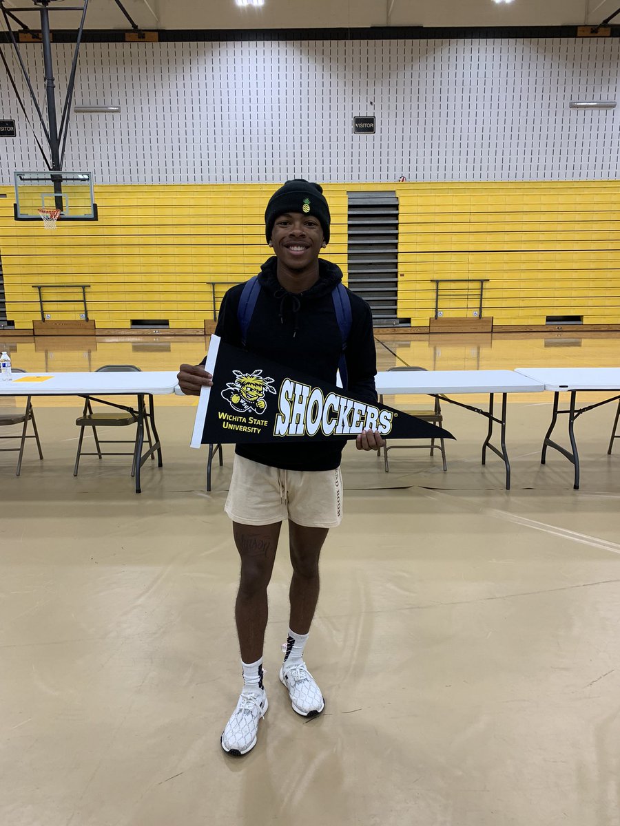 Having so much fun at <a href="/FossilRidgeKISD/">Fossil Ridge High School</a> ‘s College Signing Day celebrating our admitted seniors! These students are EXCITED about WSU 🖤💛 #TexasShockers