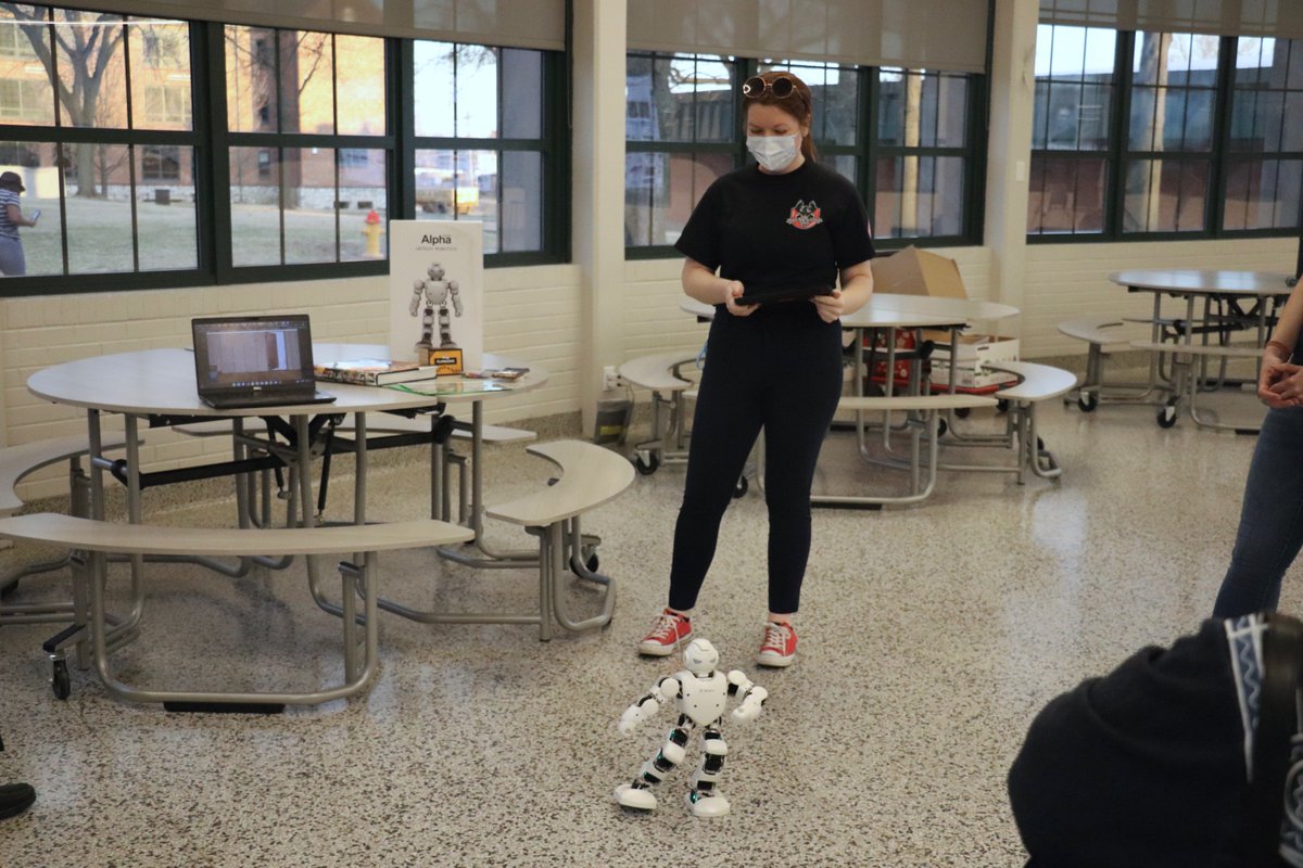 NormandySC1's tweet photo. A first-of-its-kind STEAM program is taking flight at Normandy High School, inspiring students to pursue STEM careers. NHS is the first @WOZEDK12 Pathways school in Missouri. Read more here: https://t.co/Z4VO7GVzU0
#NormandyStrong #NormandyNext #VikingPride #STEMeducation https://t.co/JPivqdy41H