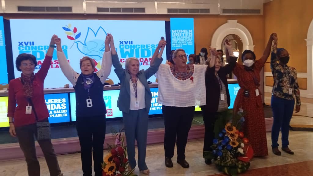 🟣 La Federación Democrática Internacional de Mujeres <a href="/fdim_/">FDIM WIDF</a> ha electo su secretariado, ratificando en la presidencia a la salvadoreña Lorena Peña <a href="/lorenagpeam/">Lorena Peña</a>