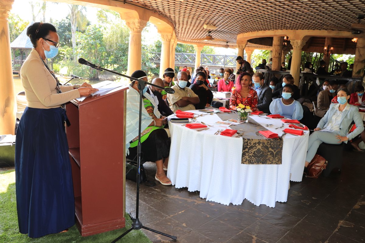 UNDPEswatini's tweet photo. Six organizations were awarded a total of E3.9 million ($210 000) in grants for community-based waste management solutions and income generation initiatives under a @UNDPEswatini supported initiative. More on the story here: https://t.co/rL3YQ73plI #BuldingForwardBetter https://t.co/TrBIV2danK