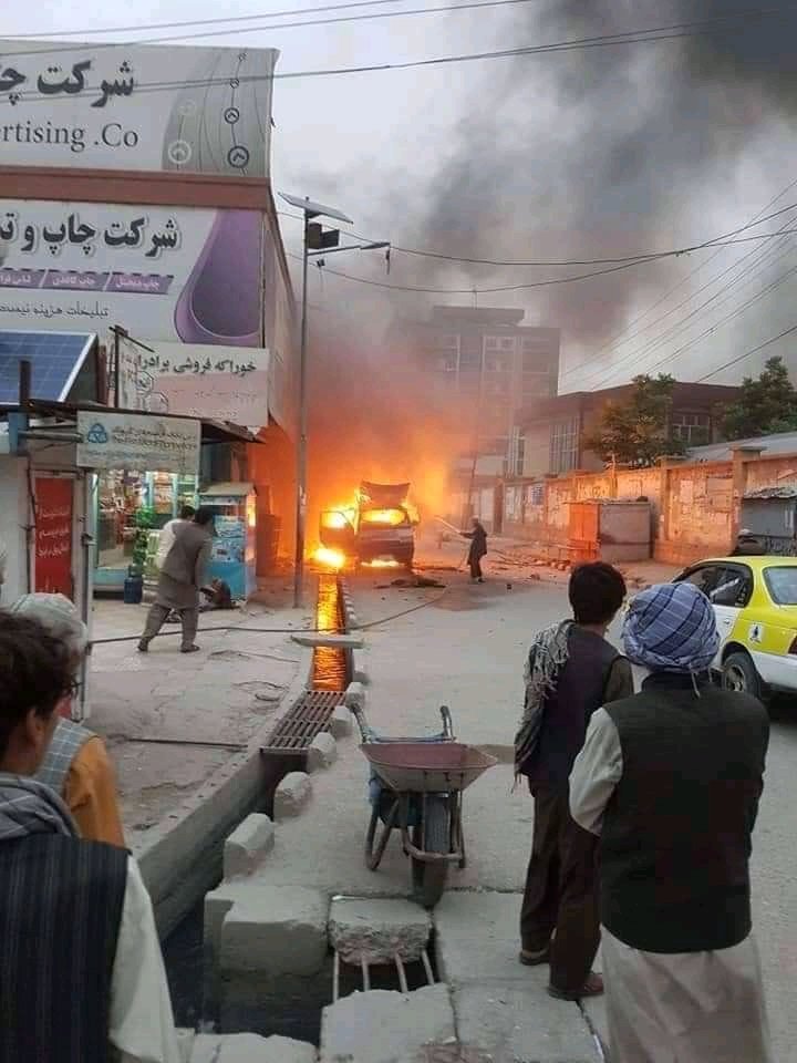 Mahboob_saaie's tweet photo. #تازه
 انفجار بلخ: انفجار در محله شیعه‌نشین شهر مزارشریف رخ داده است. منابع می‌گویند که این انفجار بر یک موتر نوع تونس رخ ��اده و تلفات نیز دارد. طالبان تاکنون چیز نگفته اند؛ https://t.co/B8tXxCz4B9