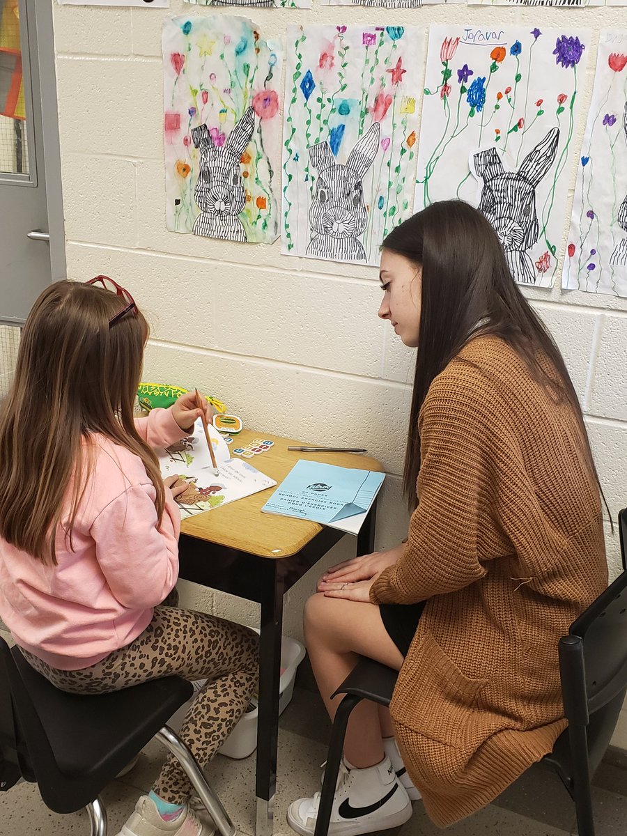 CoOpDSSS's tweet photo. Avery has demonstrated extensive initiative by creating her own material to help grade 2 students develop their reading skills.

A true teacher in the making 🍎 
@davidsuzukiss https://t.co/hLloEceV1w