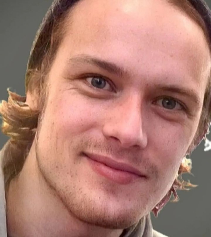 DailyHeughan's tweet photo. https://t.co/F0jLv5e71g
