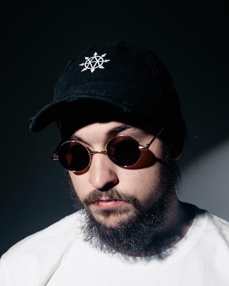 AethosApparel's tweet photo. CURIO | Devos Dad Hat ⚫️ ⚫️
——————————————
These harts are super clean. Extremely happy with how they look. If you want to spice up your wardrobe with order and chaos, support me by picking one up today! #accessories #dadhat #altfashion #aethos #digitalart #photography https://t.co/dLMkzhKhyh