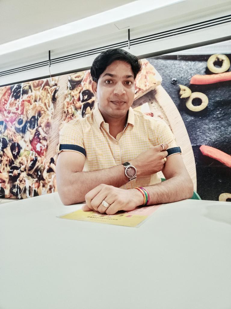 RevatSi47338582's tweet photo. 🙅Don’t wait for ✨ things to get easier, simpler or better. 🌍 Life will always be 🤔complicated. Learn to be happy 🥰 right now.👍 Otherwise you’ll run out of time.⏰
.
.
📸 @Forum celebration Mall , Udaipur.🏤
.
.
#celebratelife 🤘
#staypositive 🤗
#learntobehappy🥰 https://t.co/9cqx7JBsO5
