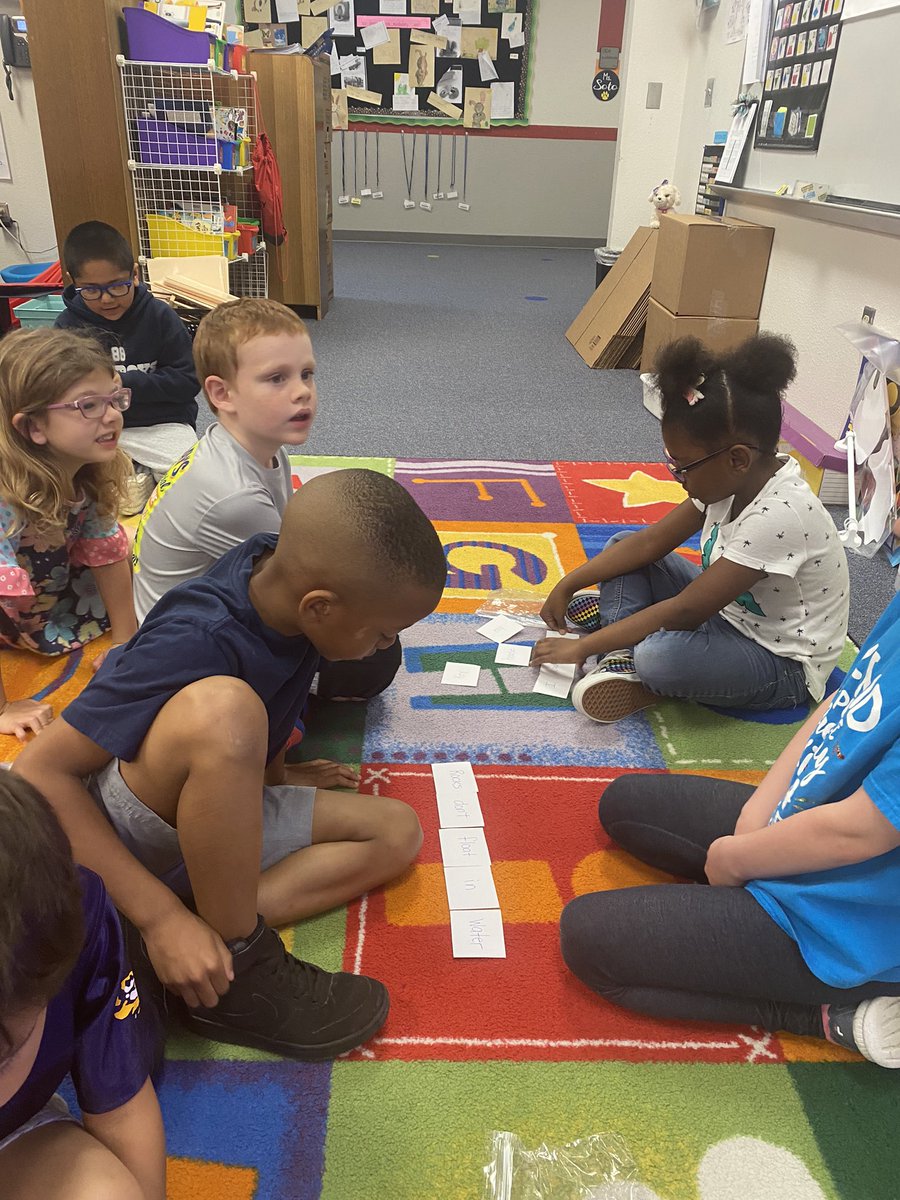 HuttoShannon's tweet photo. Inside Outside Circle!! Can you find the contraction? #webbstudentdiscourse #webblc #mymisd https://t.co/W0K3eRhKvw
