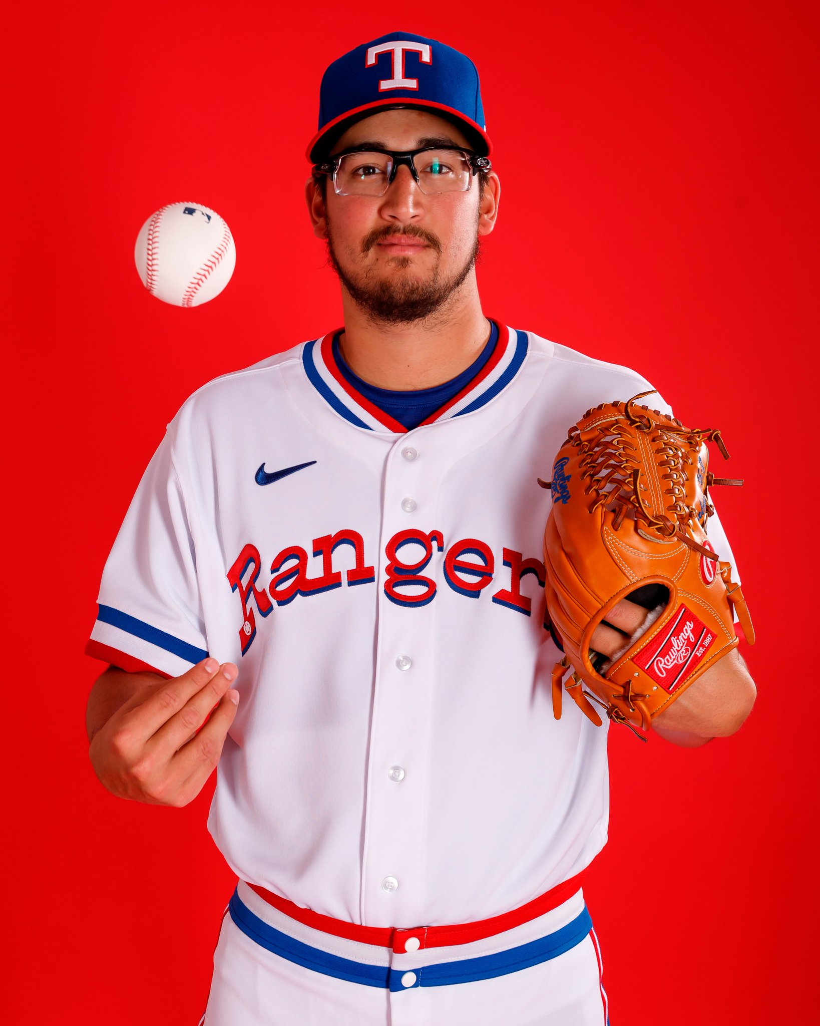 FOX Sports: MLB on X: The Texas Rangers will wear these throwback uniforms  on Saturday ‼️ 📷: @Rangers  / X