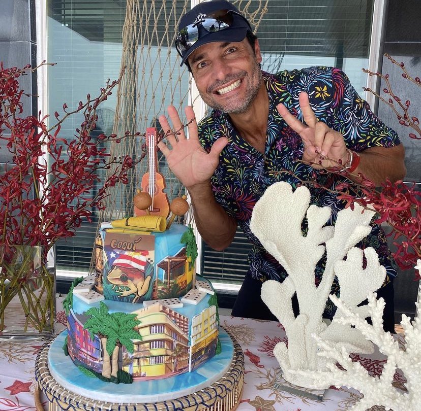 kdecasillas's tweet photo. Que los bizcochos de Chayanne siempre sean con temática de Puerto Rico es algo que explota el corazón 🥺 https://t.co/Ud5ZUTM8C9