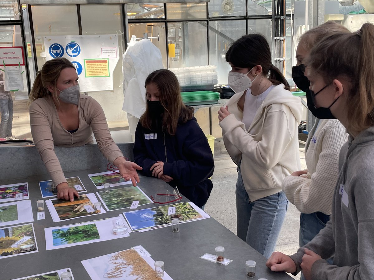 mpipz_cologne's tweet photo. Great time at our #GirlsDay2022 @mpipz_cologne today! All about #plants and #science with fantastic and fun hands-on activities 🌱🧪. Brilliant to see so much curiosity and engagement. #WomenInSTEM  #mint https://t.co/wnDA7a1Taz