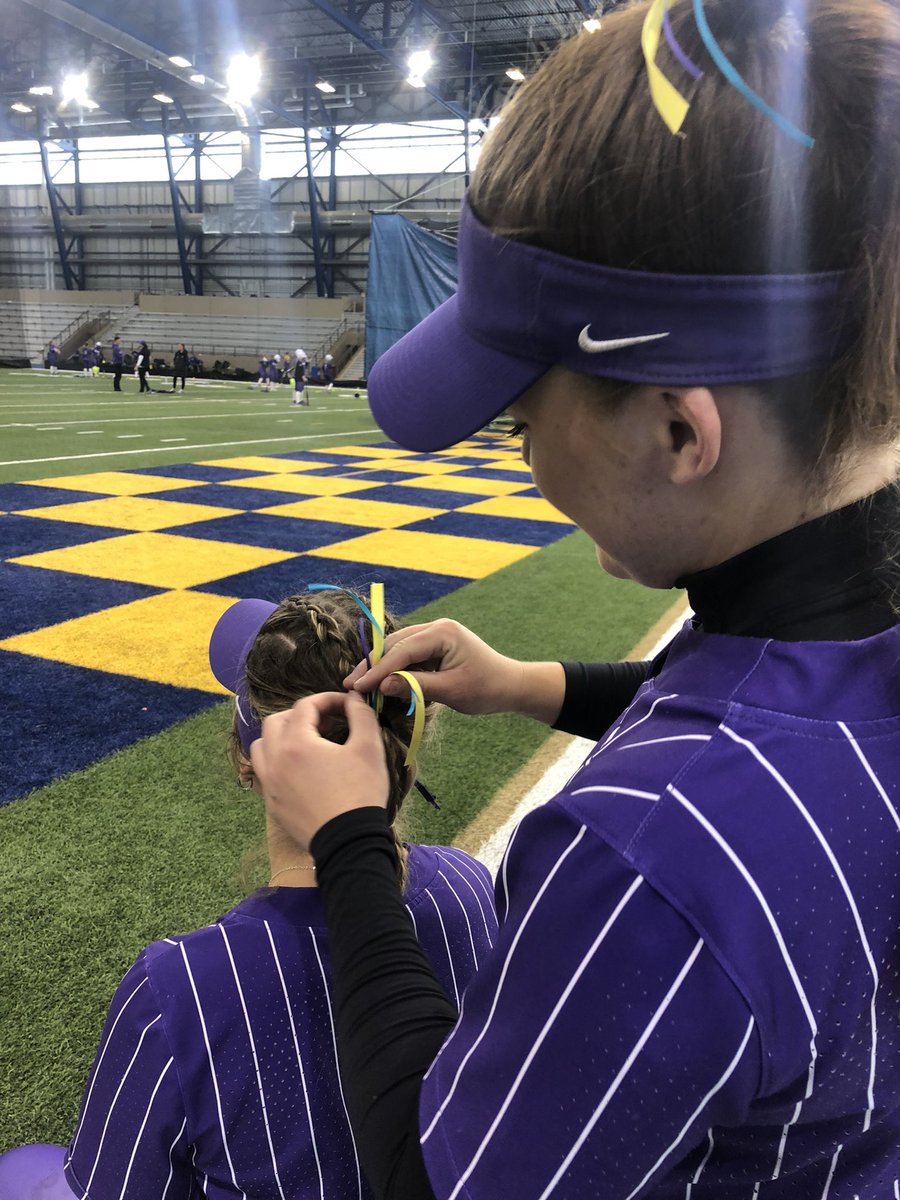 TommieSoftball's tweet photo. Normalize mental wellness. #TalkListenSupportLove 💛💜💙 https://t.co/4f6WZZClCv