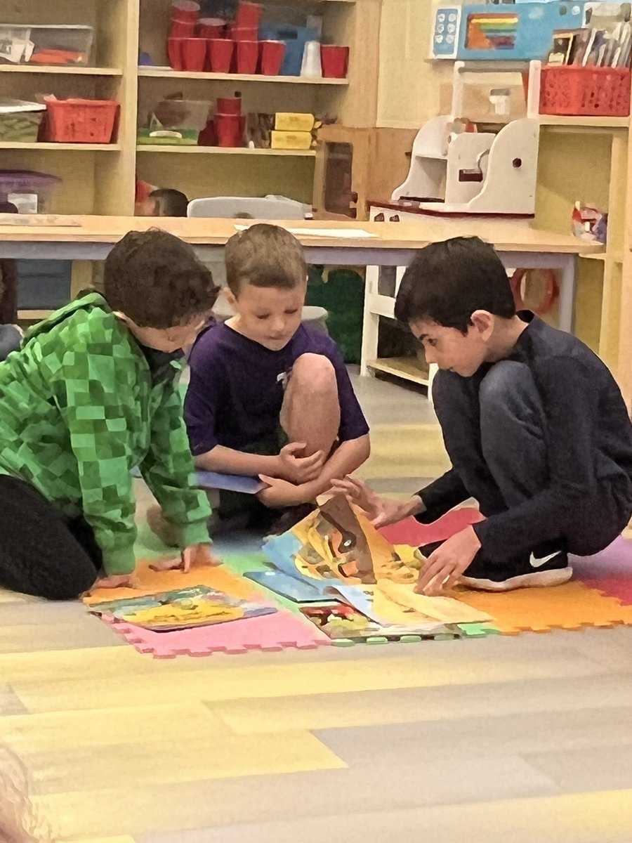 ColorC0dedChaos's tweet photo. Our 3rd graders had a blast reading to our kindergarten buddies in @MelaneyLooseNH class! 💛 @MrsBMcReynolds (part 2) https://t.co/OUOua9vn2q
