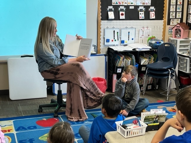 PES_Penguins's tweet photo. What a Be Excited About Reading (BEAR) Week it has already been this week.
Thank you Celebrity Readers! https://t.co/F1DeDUTcPO