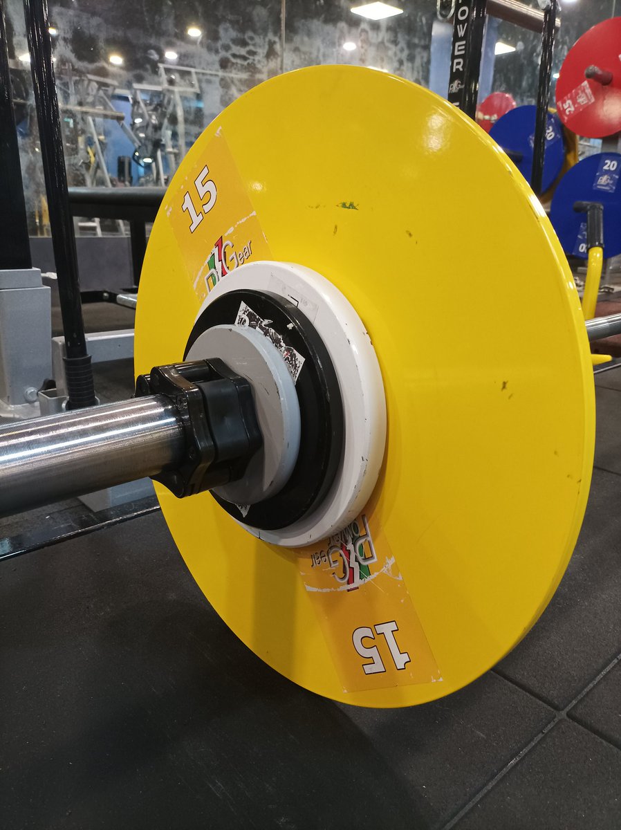 Quanto amo la ghisa.

#fit #fitness #fitgirl #ghisa #gym #fitnessaddicted #gnappa #workout #gym #gymlover