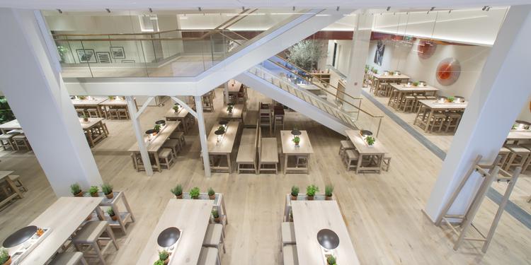 5 SPOTS à ne pas louper rue #Marbeuf
Difficile de visiter #Paris, sans passer par la rue Marbeuf qui est l'une des rues les plus historiques de la capitale. Une rue très prisée où se situe également l'un de nos restos #Vapiano. 
Pour en savoir + 👉 bit.ly/38znxVi