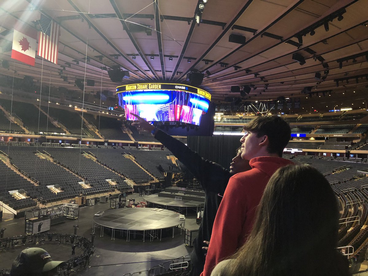 mrhufnagel's tweet photo. @HPS_Eagles College Sports &amp; Entertainment Marketing students visit the @TheGarden to tour the World’s Most Famous Arena @JWieckhorst94 @gordond11171 https://t.co/9e0W54eS7J