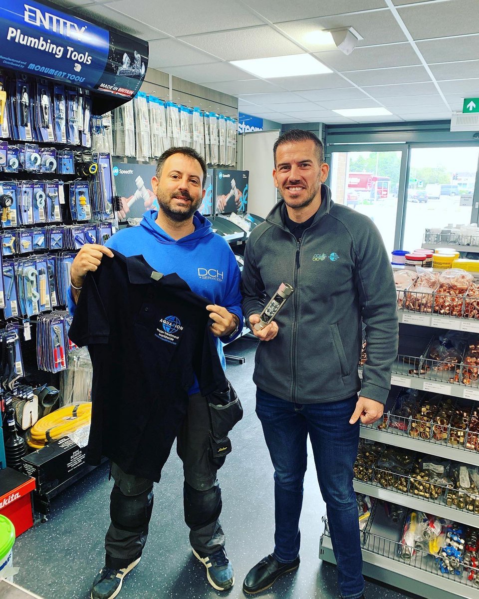 AlanAquabion's tweet photo. Amazing morning at @plumbstop Melksham with every installer already starting to fit, or have jobs now lined up after a good chat on benefits, Sizing & product differencesππΌππ½πΏπ° #plumbstop #waterconditioner #onetechnology #waterconditioner @aquabion_uk_ireland #aquabion https://t.co/vvapWaxChD