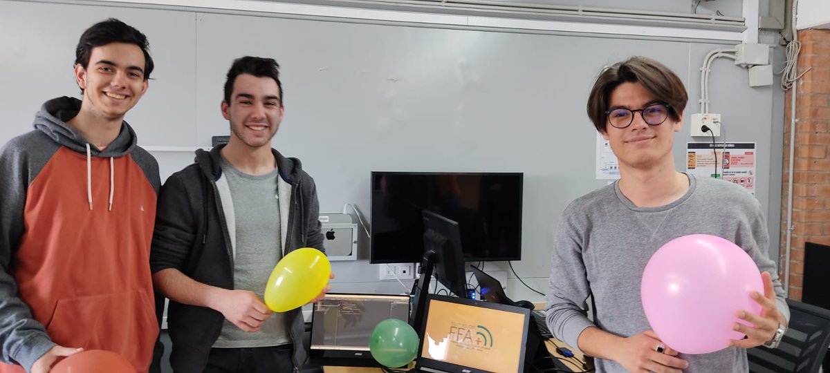 inspalamos's tweet photo. L'equip composat per en Ferran Anglada, en Francesc Mayola i l'Àlex Ruiz han competit avui al programame estatal. Han quedat primers de Girona, segons de Catalunya i setens d'Espanya. Medalla de bronze.
Moltes felicitats, campions!
#programame #inspalamos #fp #fpbaixemporda https://t.co/NZDd4koK7b