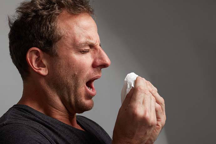 Il virologo #CarloFedericoPerno e l'epidemiologa #StefaniaSalmaso ci hanno spiegato stamani come e perché quest'anno c'è stato un picco ritardato di #influenza stagionale. La curva è però in calo. Riascolta la puntata: bit.ly/3MFBoIO