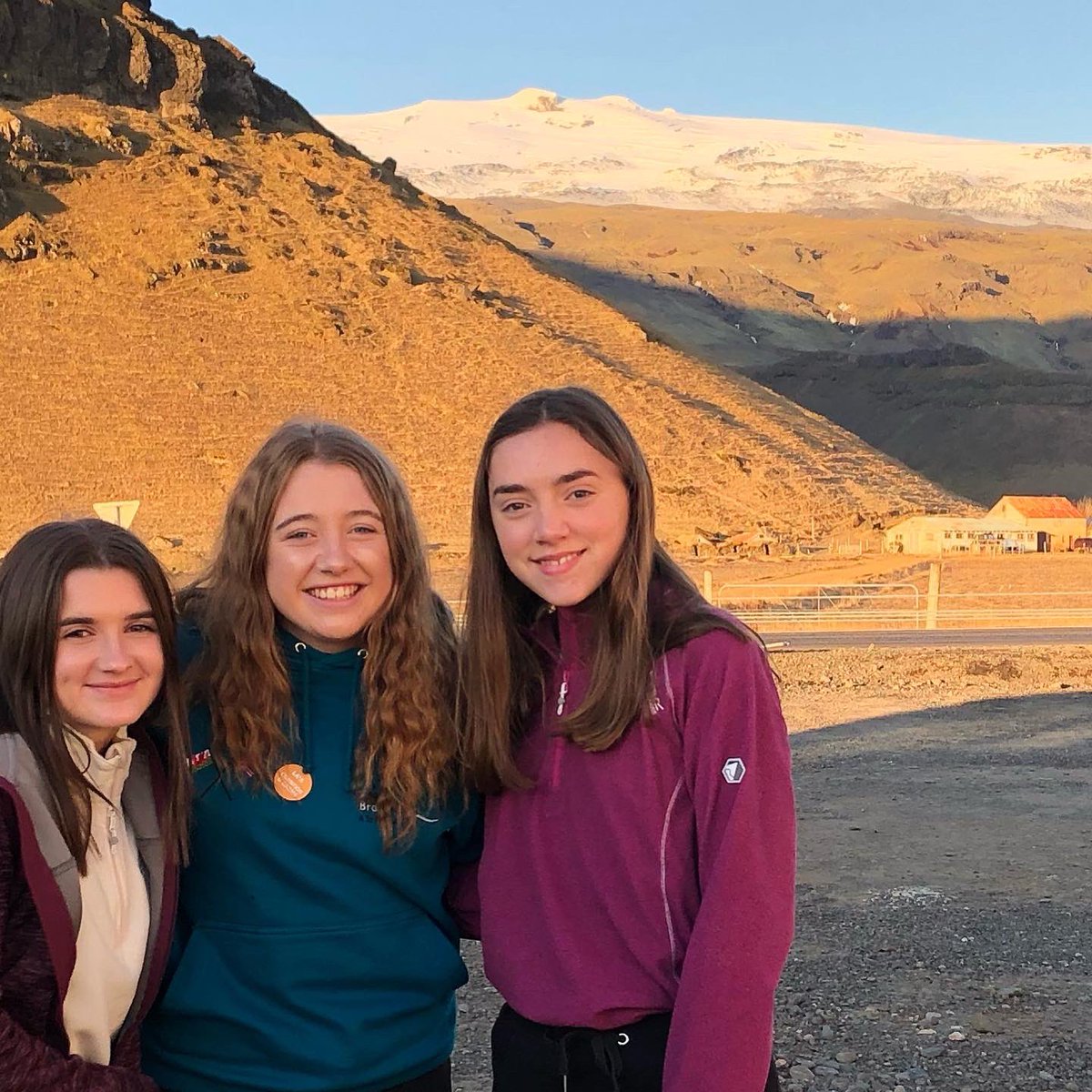 YBPDaearGeog's tweet photo. Llongyfarchiadau mawr i Lleucu Rees ar ennill Ysgoloriaeth y Gyfadran - Daearyddiaeth a Gwyddorau Daear, Prifysgol Aberystwyth. Bydd hi’n derbyn gwobr ariannol o £2000 y flwyddyn a chynnig di-amod. Arbennig! https://t.co/9OWYQegoeq