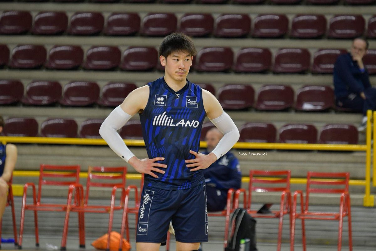 tracesofyuki's tweet photo. But out of all of Sara’s photos, nothing can really beat sleeveless Yuki with moustache 😮‍💨  Idk why, but Yuki with moustache is one of my faves 😭 https://t.co/sEnZFZhzIG