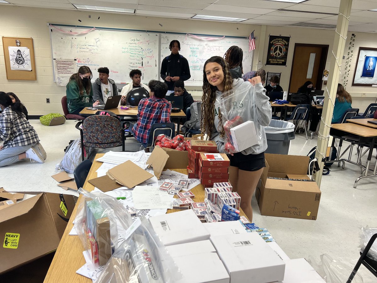 Kristi Layman tweet media