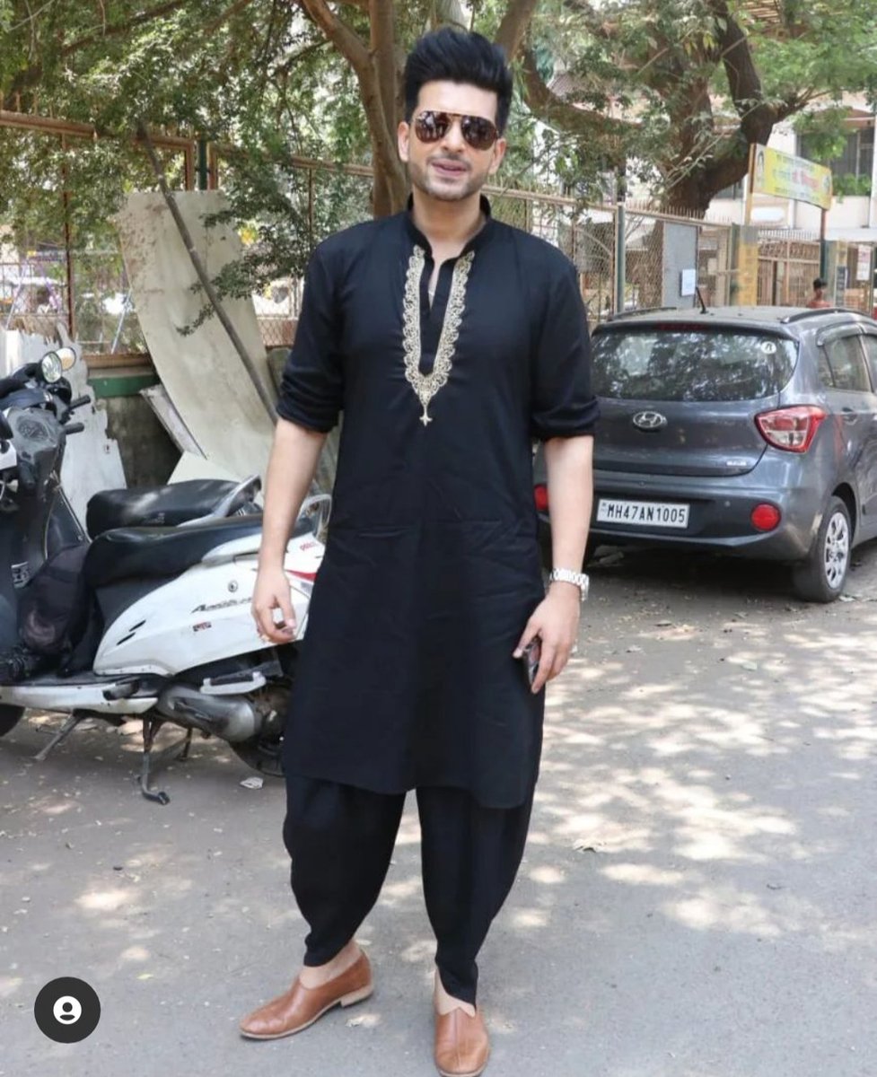 Princes94608366's tweet photo. Karan kundrra different looks looking hot dam cool handsome hanke hotti hot look #karankundrra #kksquad #LockUppWithKaran #DDJwithkaran #bechariftwithkaran #bechariteaserout https://t.co/3lmF7hoY2b