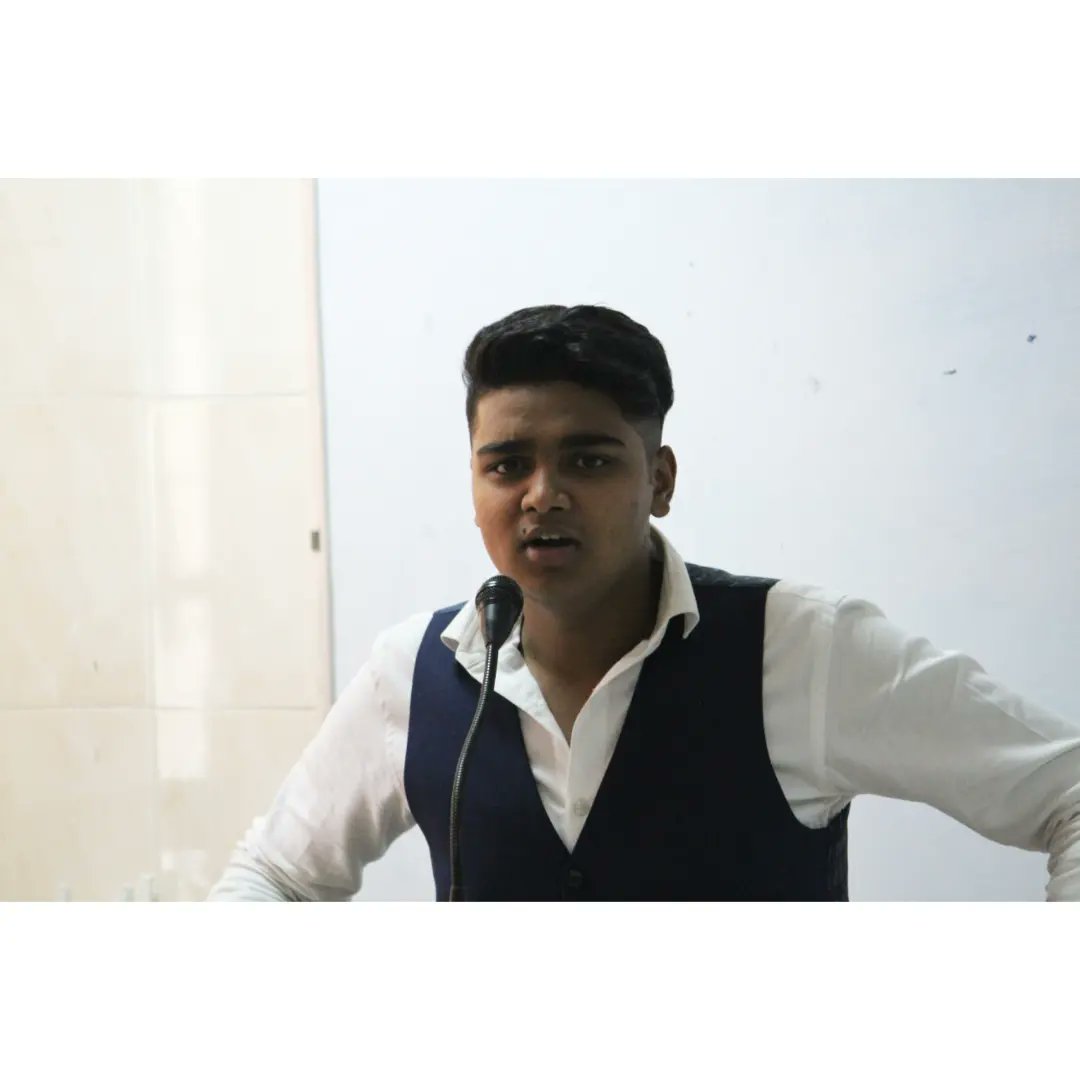 TalhaAfroz00's tweet photo. कुछ ज्यादा ख़्वाहिशें नहीं ए-ज़िंदगी तुझसे, बस मेरा अगला कदम पिछले से बेहतरीन हो!! https://t.co/ck8W9o7bLL