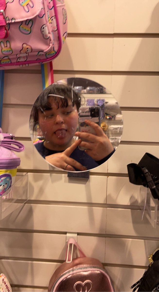 fckimgay's tweet image. yesterday was a fucking fever dream