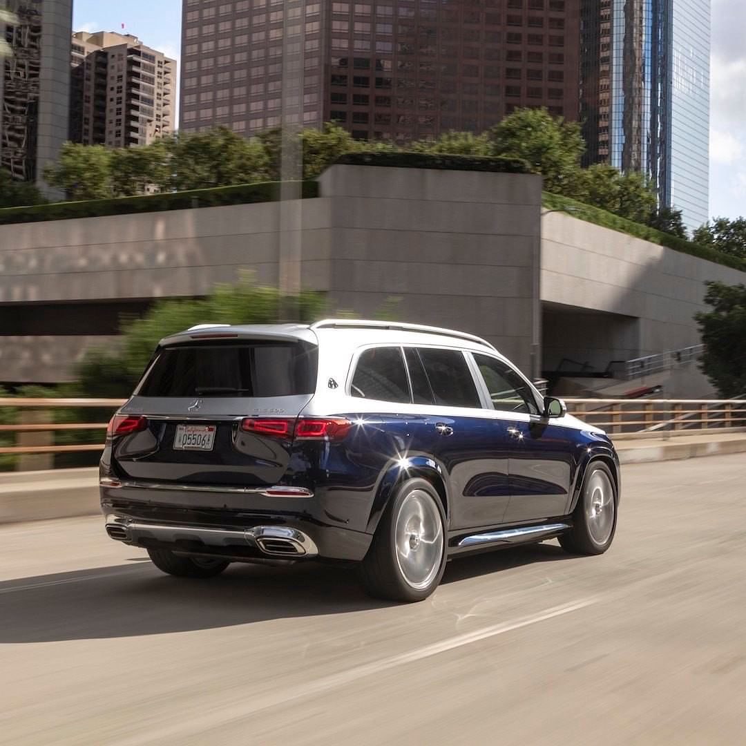 MercedesBenzUSA's tweet image. It’s two-toned, and it’s also too-toned. #Maybach #GLS #MBPhotoPass 
📸 Michael Shaffer