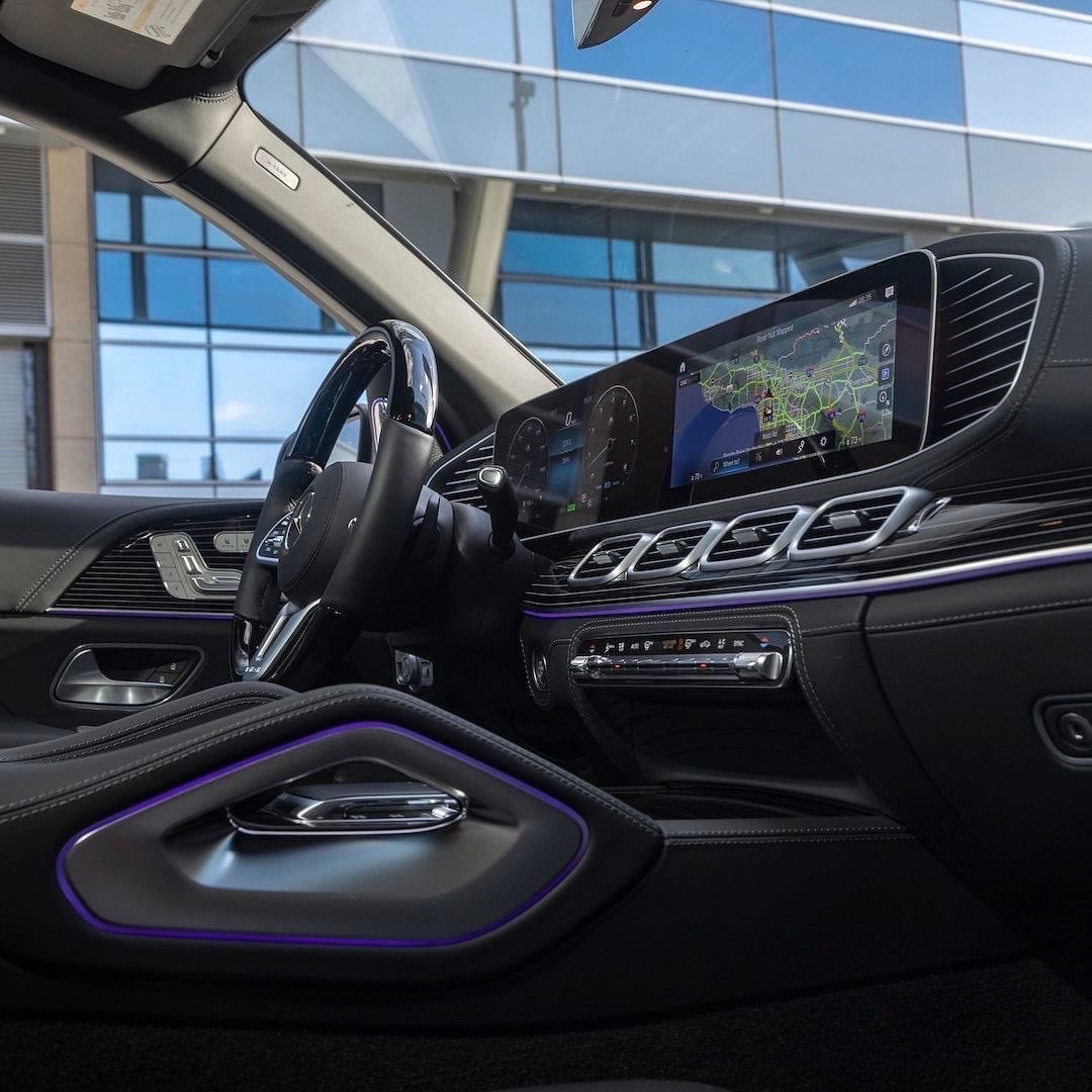 MercedesBenzUSA's tweet image. It’s two-toned, and it’s also too-toned. #Maybach #GLS #MBPhotoPass 
📸 Michael Shaffer