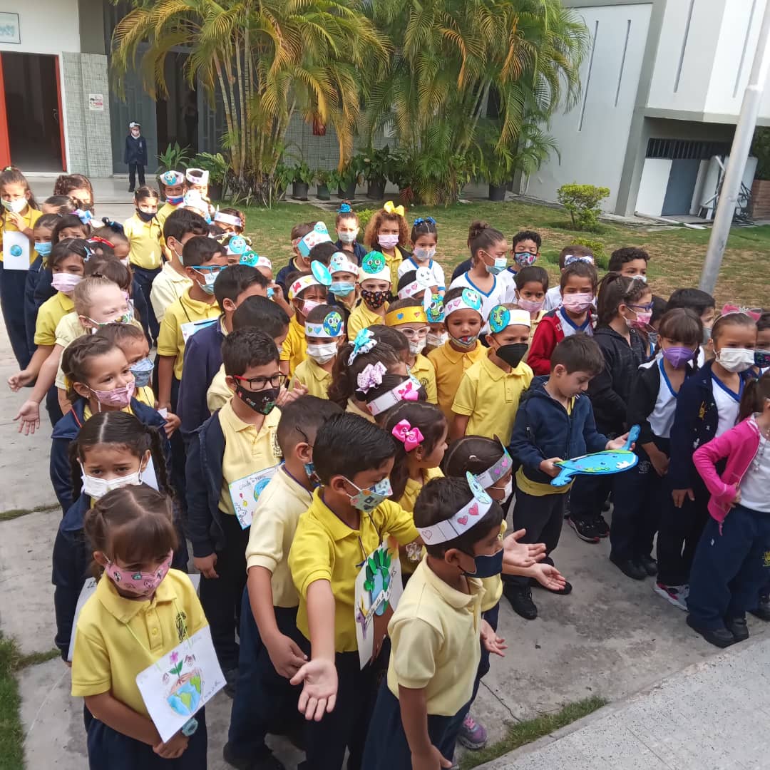 CLCMaracay's tweet photo. En el Internacional de la tierra ....alzamos la voz en defensa de Nuestra Madre Tierra https://t.co/oFHqUK4JZz