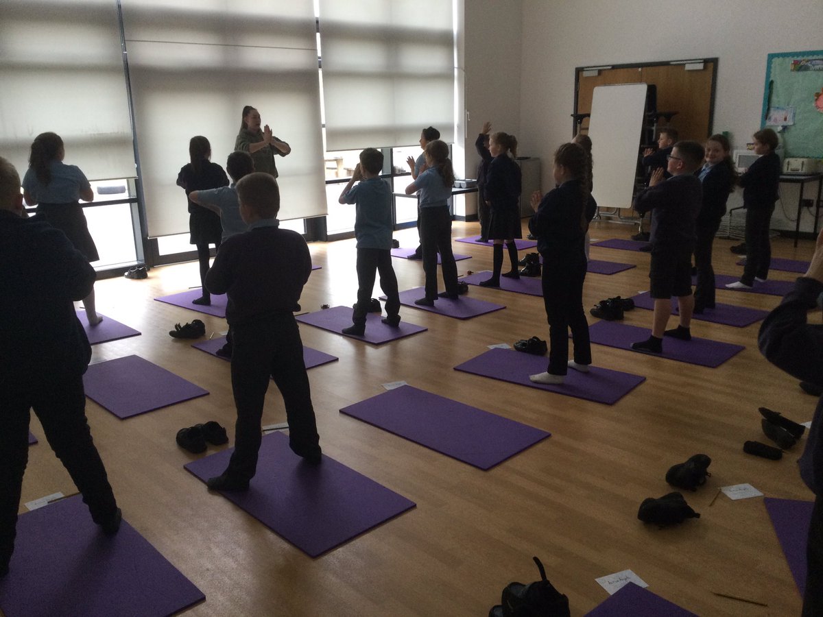 DiscoveryYear1 tweet media