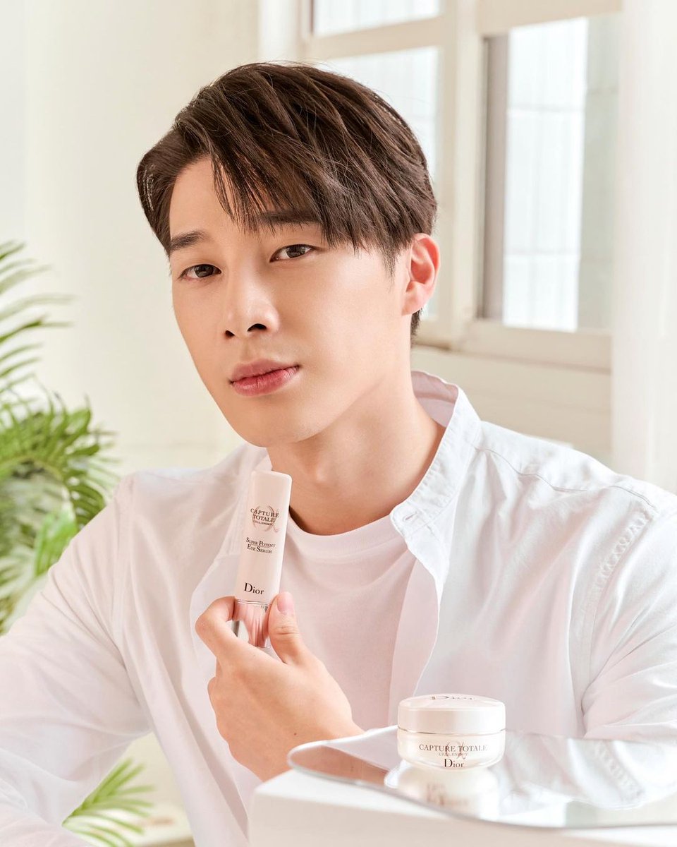 DreamBL_PT's tweet photo. Wayne para a nova campanha publicitária da Dior 😍
#Dior
#actor_wayne
#HIStory3 https://t.co/vs6OrwVzKk