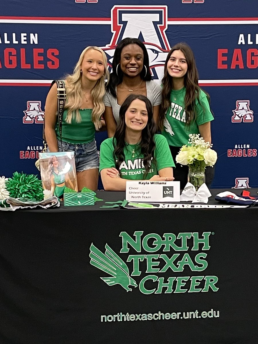 Allen Cheerleading tweet media
