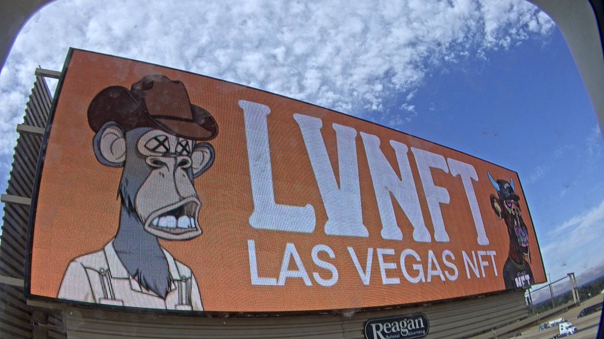 LasVegasNFT's tweet photo. We Don't stop, Never Stop! #NFT
Honk if you see the #LVNFT Billboard today! 🚗🚗🚗
#BAYC #MAYC #LasVegas #BoredApeYachtClub https://t.co/GV4YAwts62