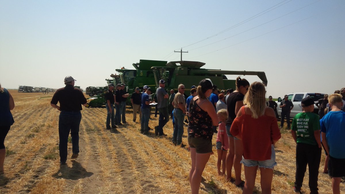 AFSC_AB's tweet photo. DYK we donate the first $80/acre of hail insurance for registered @Foodgrains growing projects in Alberta?
In order to apply for AFSC-sponsored hail insurance, each registered Canadian Foodgrains project needs to contact AFSC by April 30 to participate. #AFSCcommunity https://t.co/fk1ayxyZ5d