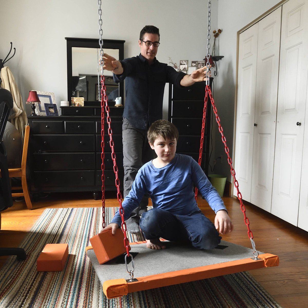 HopkinsEngineer's tweet photo. Johns Hopkins Engineering students design a platform swing that supports the posture and muscle development of a child with special needs.
Read more on the Hub!
#HopkinsEngineering #WSE https://t.co/67wKYeTwdG https://t.co/tHmPf5d76N