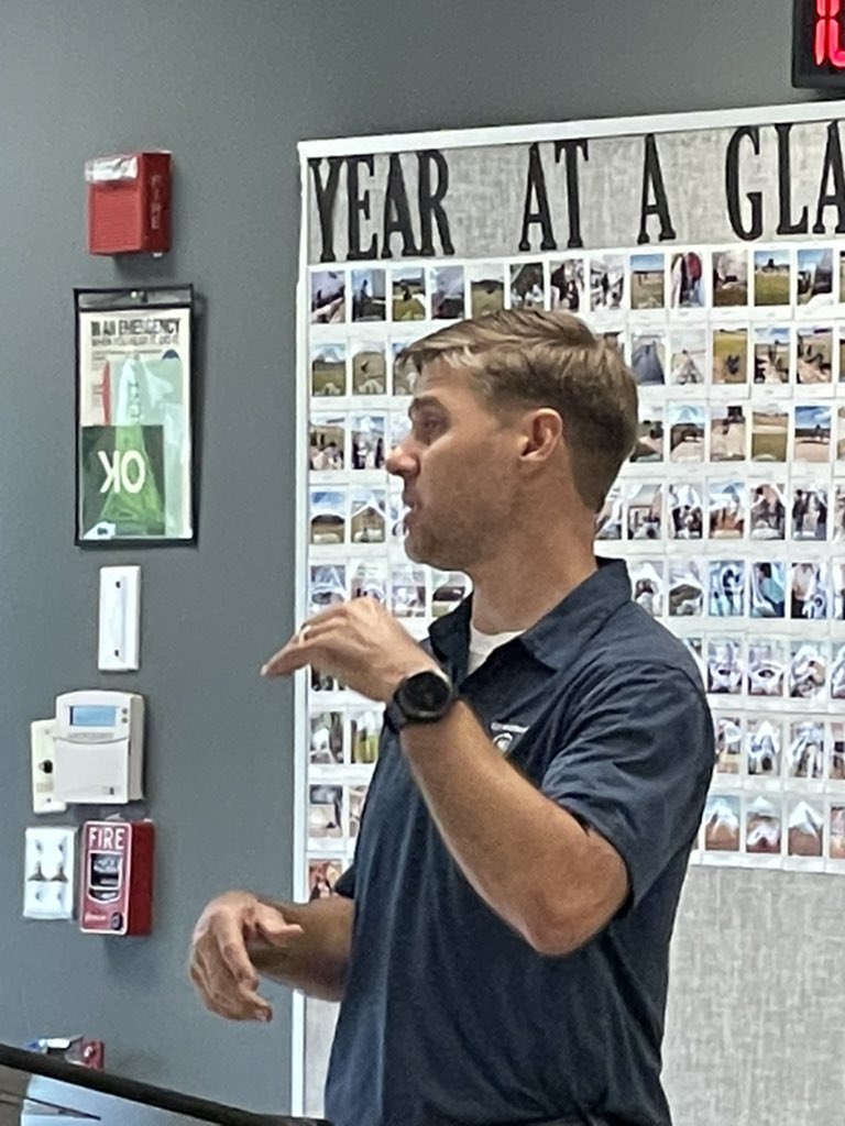 hank_hollywood's tweet photo. Thank You Mr. Cody Atchley with GE Healthcare. He spoke to my Horticulture classes today about TSTC and real life job experiences. Great hearing from a former Ennis HS graduate and TSTC graduate. Very informative information today. Good things are happening at Ennis High School. https://t.co/seJq6rX6hb