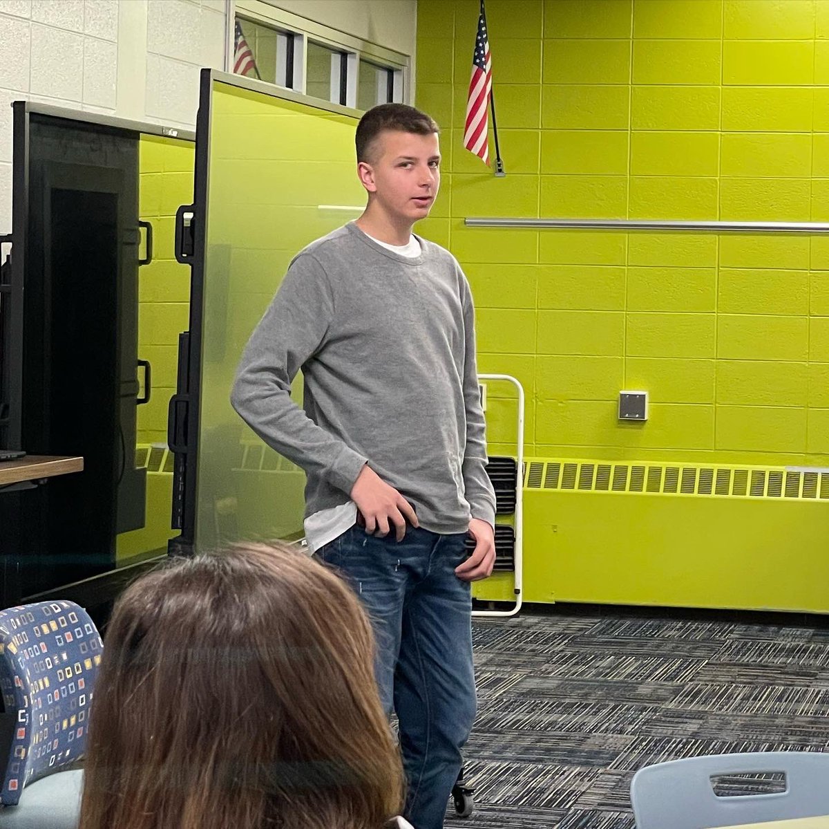 FindlayHS_FCA's tweet photo. Thanks to Alex from UF (and a @ylfindlay leader) for sharing with us Tuesday! What are we filling ourselves up with? 🔦 🎯 ❤️ #TROJANTRUE https://t.co/uf9o6gNCe4