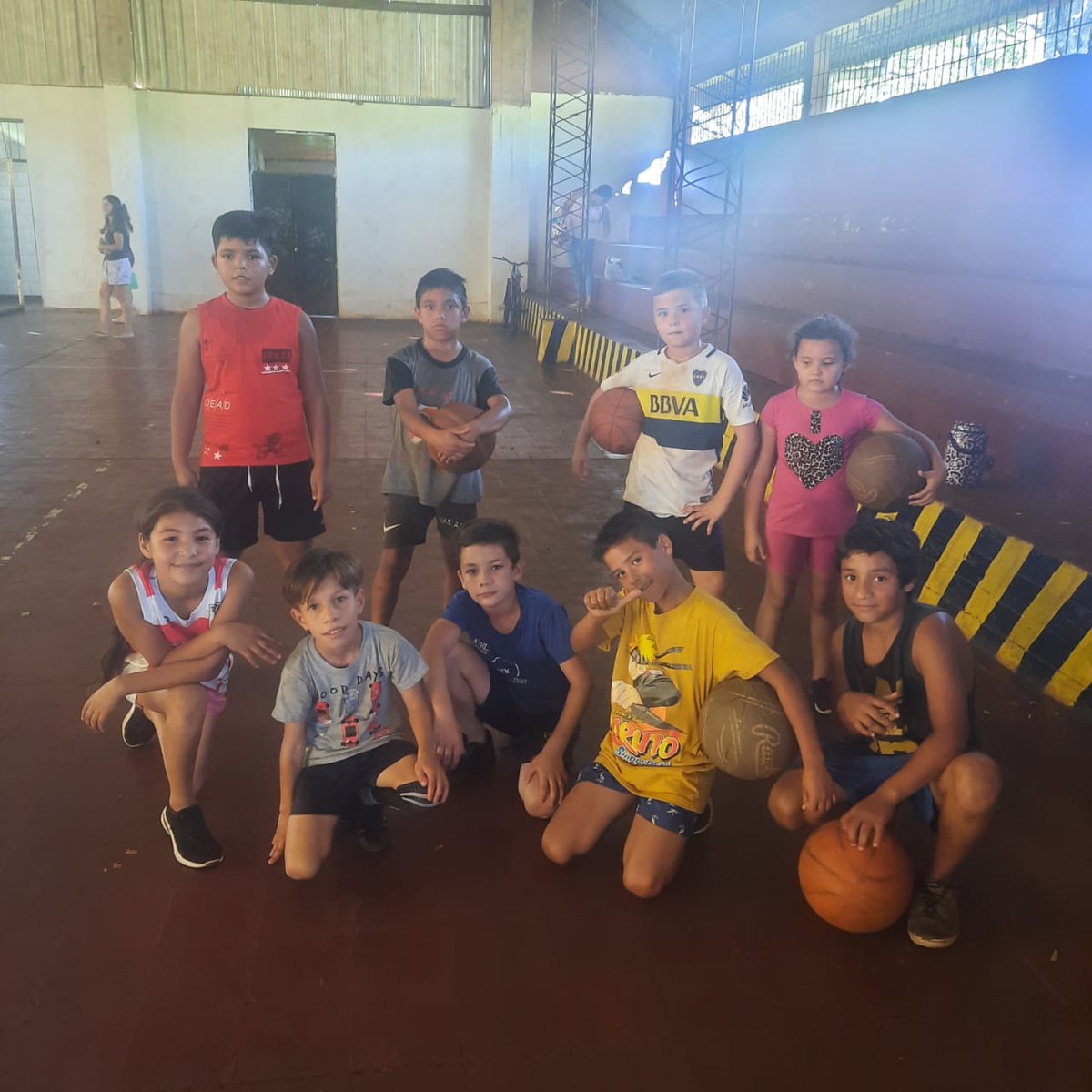galarza_renzo's tweet photo. #CEF29 🏀
Profesor @elyaca5
Al mal tiempo... @DirEducFIsica @MinDepMisiones @CGEMisiones https://t.co/brw6RzCTrz