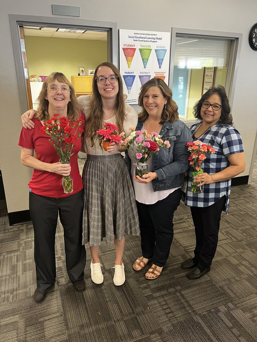 CountryMdwsElem's tweet photo. Late Post! #HappyAdministrativeProfessionalsDay These four #wonderful women are the backbone of our school! Thank you for all you do in supporting our students, parents, staff, and community! @PeoriaUnified11 @DrCarlosFPerez1 @Daniell71641160 @MrReid9 https://t.co/4LF5h8ZFwR