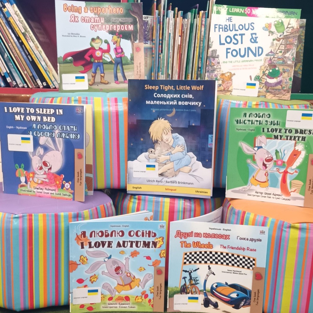 fingallibraries's tweet photo. New Ukrainian books for children at Swords library 📚
#SwordsLibrary #FingalLibraries #Books #ChildrensBooks #ChildrensLanguageBooks #ChildrensUkrainianBooks https://t.co/MczknznxAU