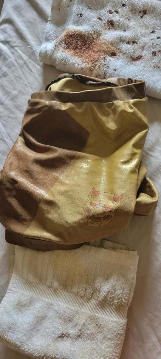 theakiraway's tweet photo. Selling my first ever set of custom gear.  Looking to invest in some new kickpads and shorts for the summer, so get at me with offers. 

Same gear lady as always @DEFILAsport, who is the only one to make my stuff. https://t.co/zMz4XvHoWu