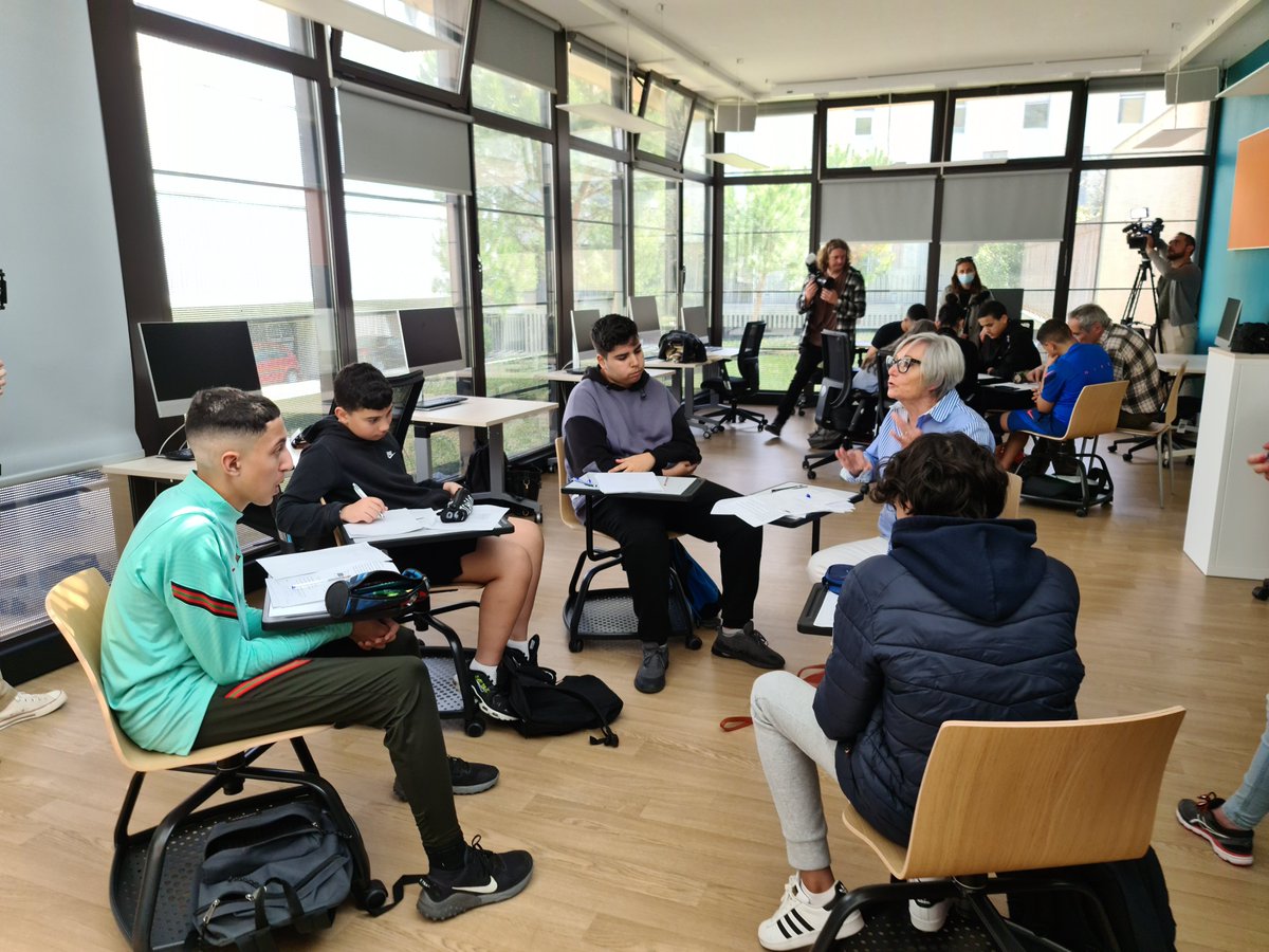 "Brevet en poche", c'est le nom de l'opération conduite par les séniors de la <a href="/VilledeNice/">Ville de Nice</a> pour aider les élèves du <a href="/College_Jaubert/">Collège Maurice Jaubert</a> dans la préparation de cet examen.