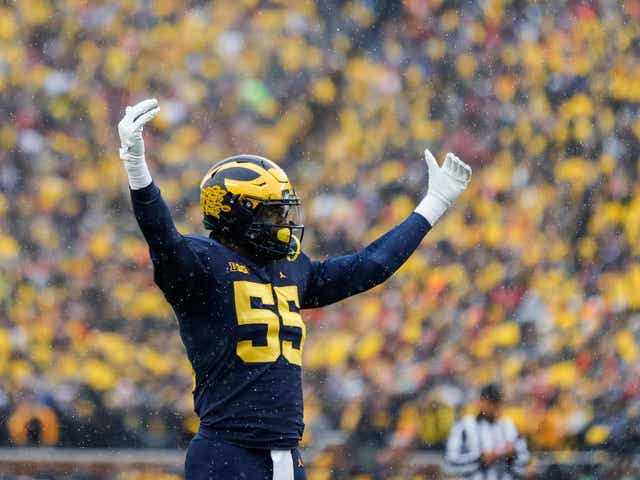 WOW!!!!!BLESSED TO RECEIVE A OFFER FROM MICHIGAN UNIVERSITY 〽️ <a href="/GeorgeHelow/">George Helow</a> <a href="/PEBODY83/">David Penland III</a> <a href="/bhernyscoutguy/">Brian Herny</a> <a href="/Andrew_Ivins/">Andrew Ivins</a> <a href="/ChadSimmons_/">ChadSimmons</a> <a href="/DamaniDent/">Damani Dent</a> <a href="/CSSeely/">SEELY</a>