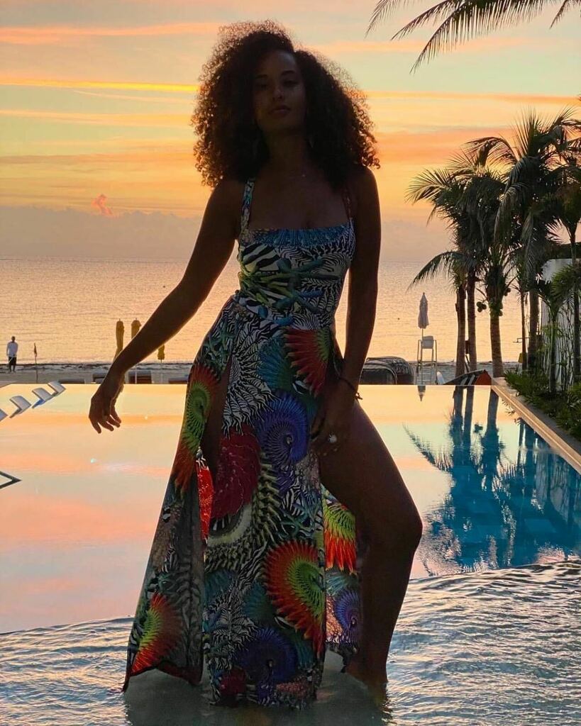 romarleybeach's tweet photo. Being so close to nature will awaken the desire to explore yourself within the ocean.

RፀMARLEYBEACሐOUSE⁣ ፀ - Sun ☀️ ⁣ ሐ -House 🏘

#RomarleyBeachHouse #PuertoMorelos #TheFivesOceanfront 

📷: @danniwashington https://t.co/4ERSG7hpqh